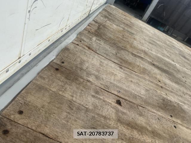 Isuzu FORWARD 2013-02 8849083-20