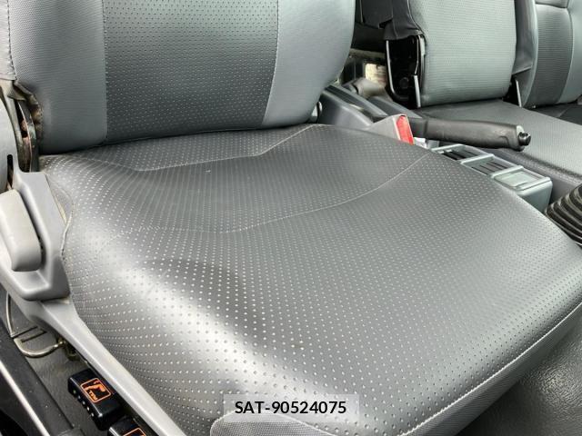 Isuzu FORWARD 2021-03 8849088-18