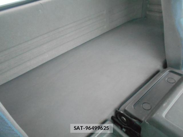 Isuzu FORWARD 2006-04 8849079-16