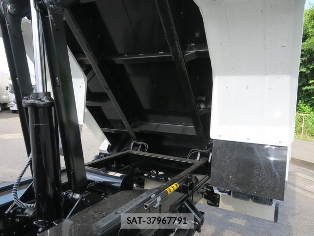 Isuzu FORWARD 2019-07 8871035-11