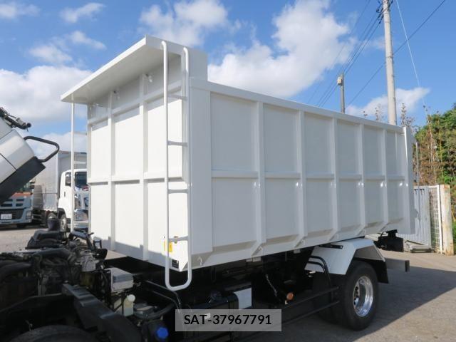 Isuzu FORWARD 2019-07 8871035-16