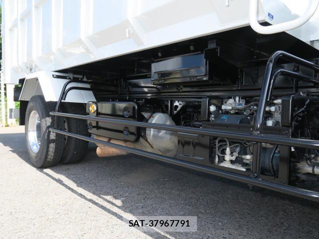 Isuzu FORWARD 2019-07 8871035-17