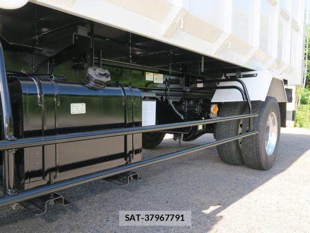 Isuzu FORWARD 2019-07 8871035-18