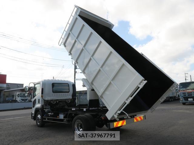 Isuzu FORWARD 2019-07 8871035-1