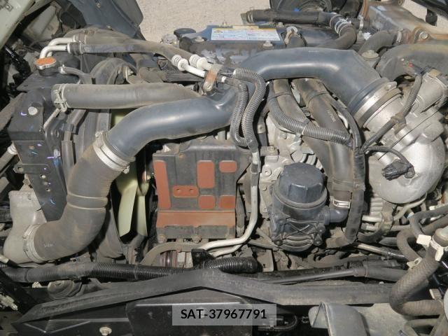 Isuzu FORWARD 2019-07 8871035-24