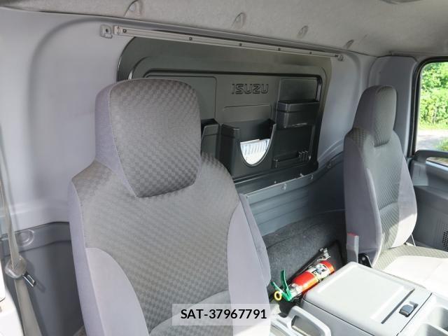 Isuzu FORWARD 2019-07 8871035-26