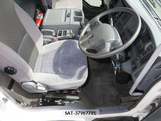 Isuzu FORWARD 2019-07 8871035-29