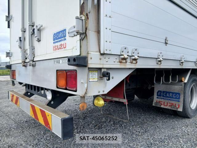 Isuzu FORWARD 2014-12 8871038-21