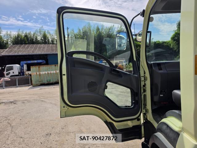 Isuzu FORWARD 2017-03 8871037-18