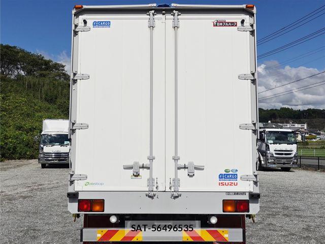 Isuzu FORWARD 2018-08 8883637-4