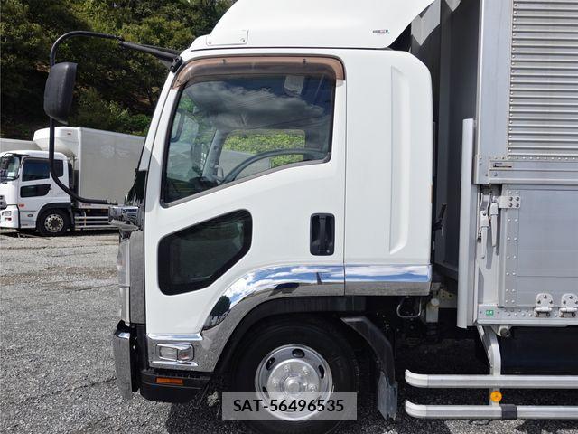 Isuzu FORWARD 2018-08 8883637-6
