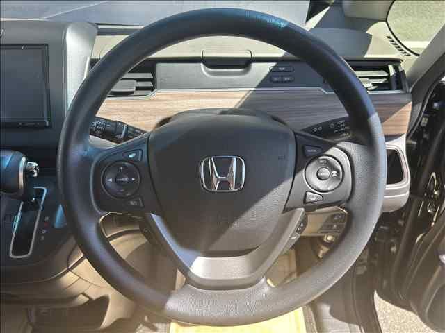 Honda FREED 2022-03 390979-1