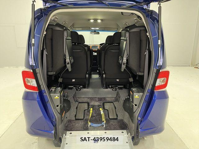 Honda FREED 2014-05 1221282-5