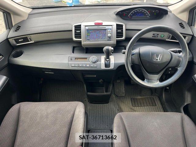 Honda FREED 2012-01 3373869-1
