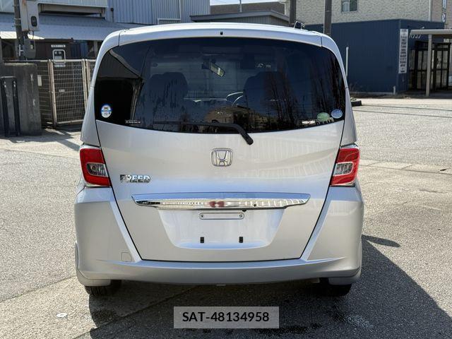 Honda FREED 2014-10 6671433-3