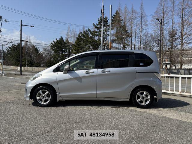 Honda FREED 2014-10 6671433-8