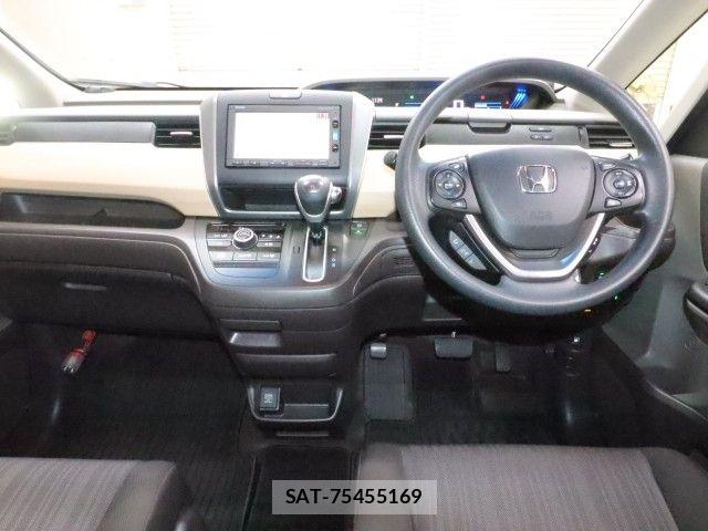 Honda FREED 2017-02 6815001-2