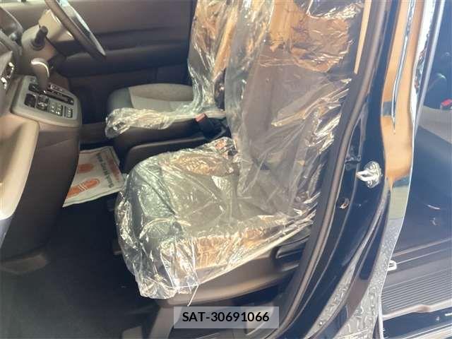 Honda FREED 2025-12 6905429-17