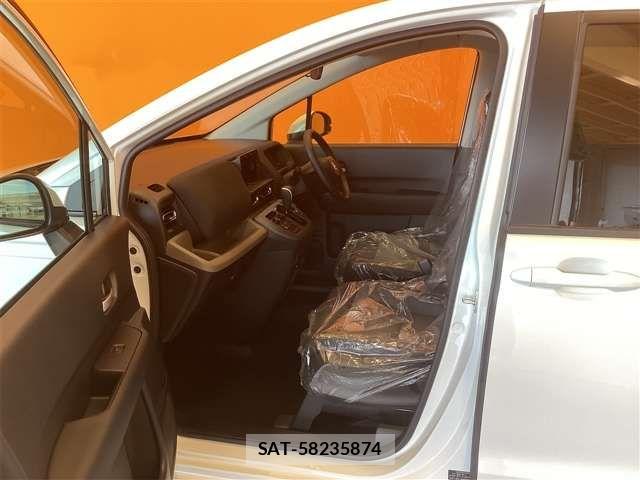 Honda FREED 2025-12 6905417-15