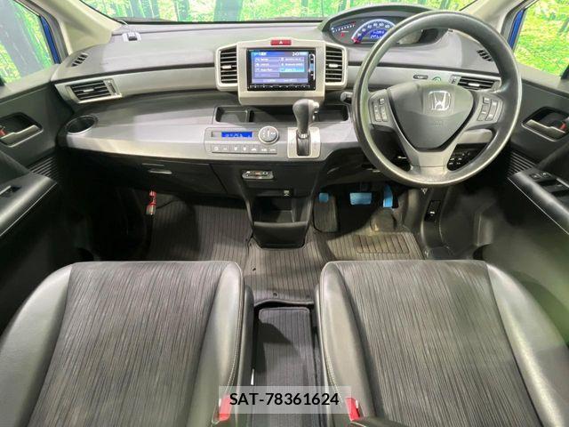 Honda FREED 2015-06 7218856-1