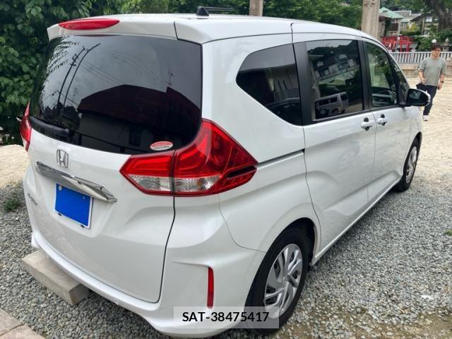 Honda FREED 2022-02 7271926-3