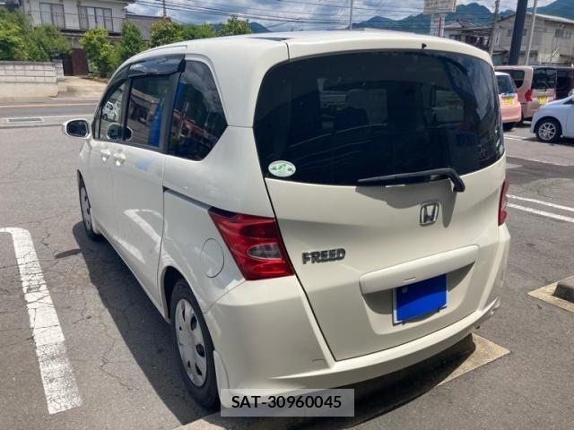 Honda FREED 2011-10 7327194-5