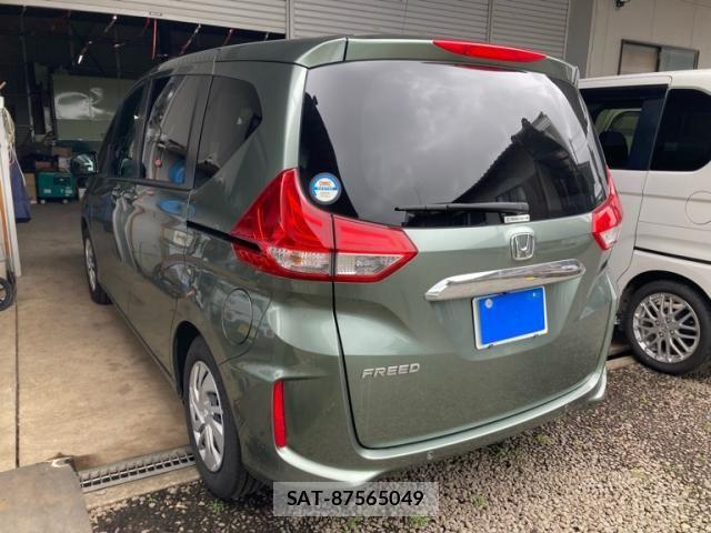Honda FREED 2022-03 7357855-4