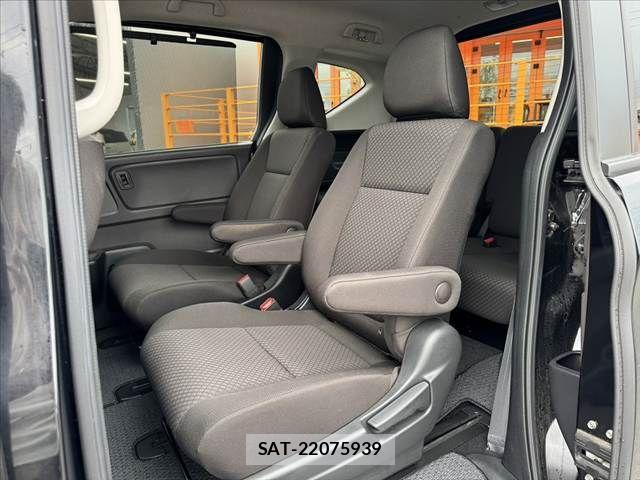 Honda FREED 2023-10 7392229-17