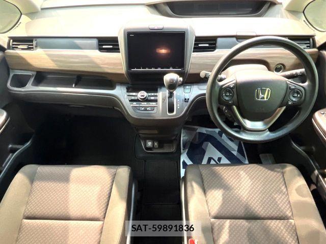 Honda FREED 2024-02 7454447-1
