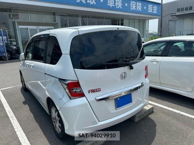 Honda FREED 2016-02 7454459-1