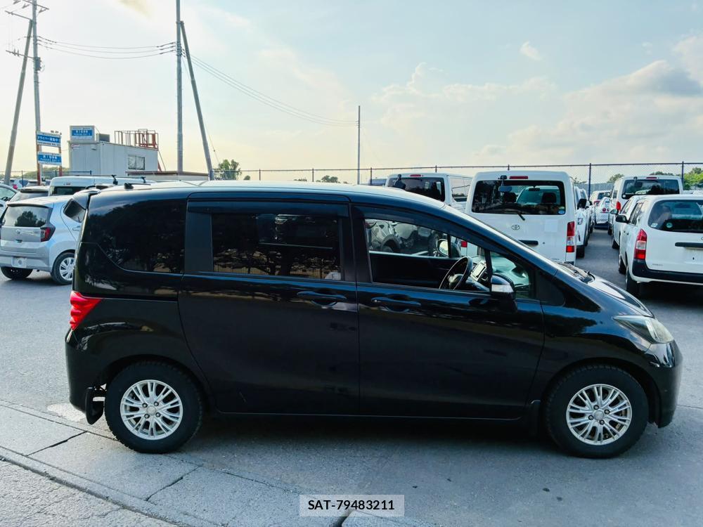 Honda FREED 2010-09 7538656-5