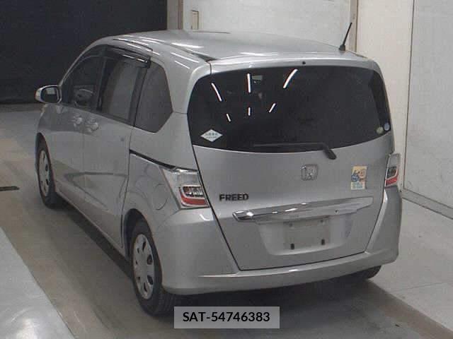 Honda FREED 2012-01 7372114-1
