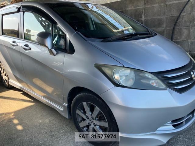 Honda FREED 2009-10 7562150-1