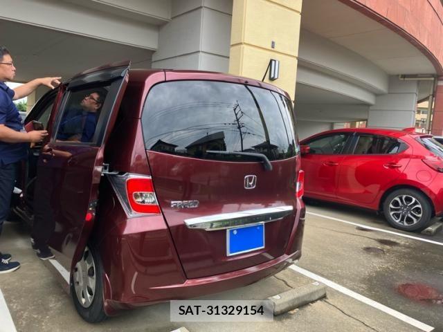 Honda FREED 2015-11 7616696-2