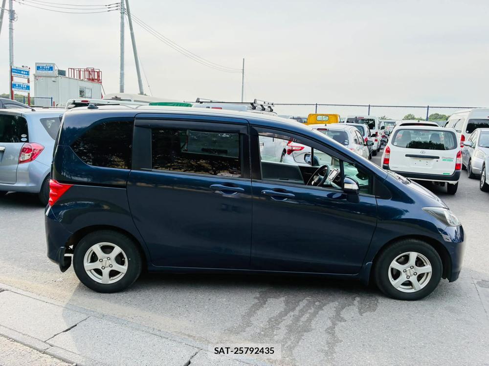 Honda FREED 2009 7312498-5