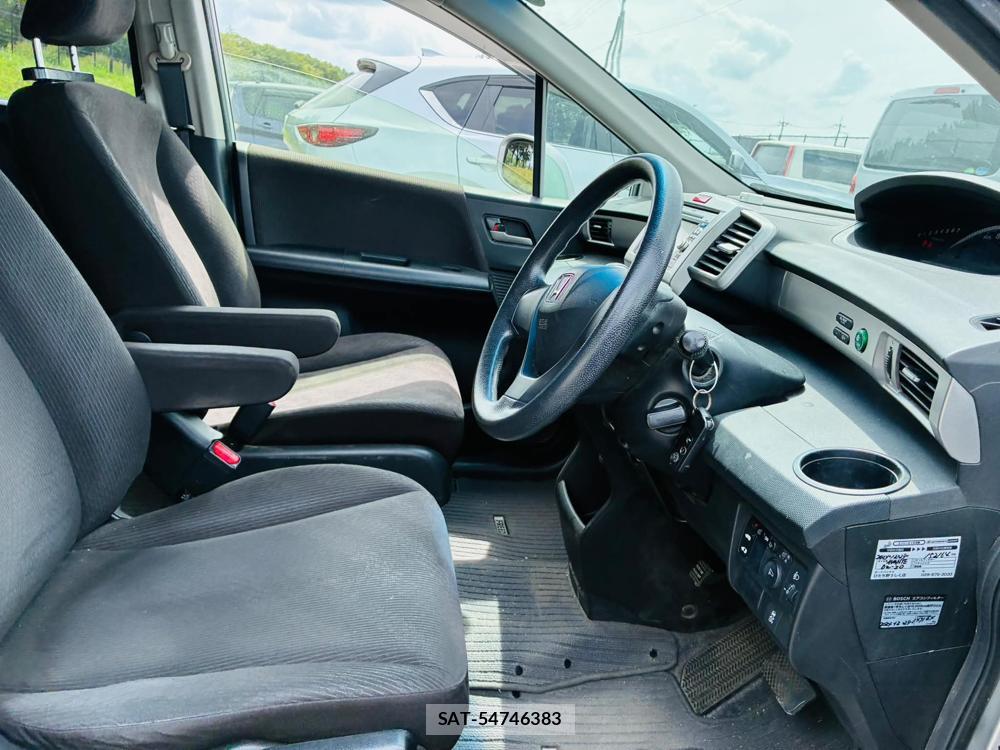 Honda FREED 2012-01 7372114-11