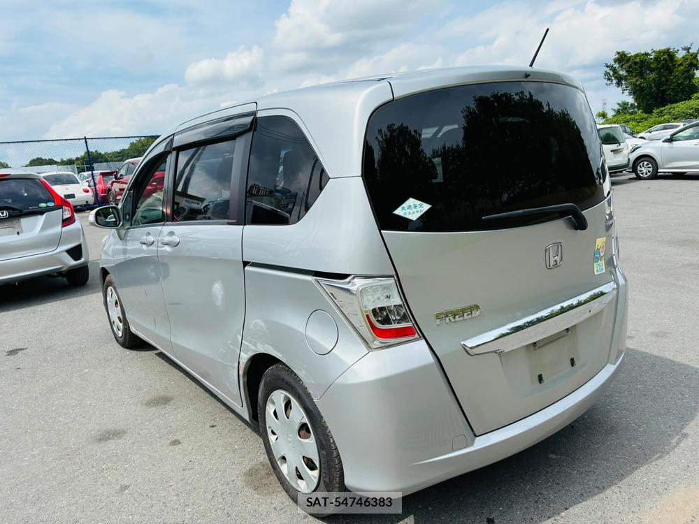 Honda FREED 2012-01 7372114-2