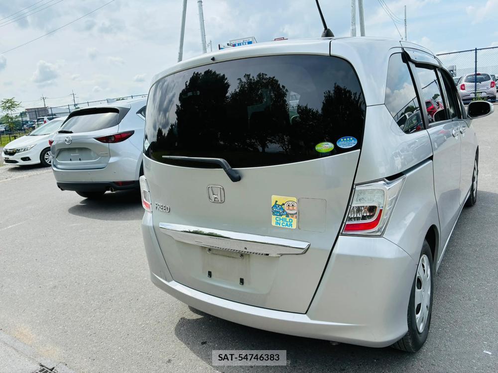Honda FREED 2012-01 7372114-4