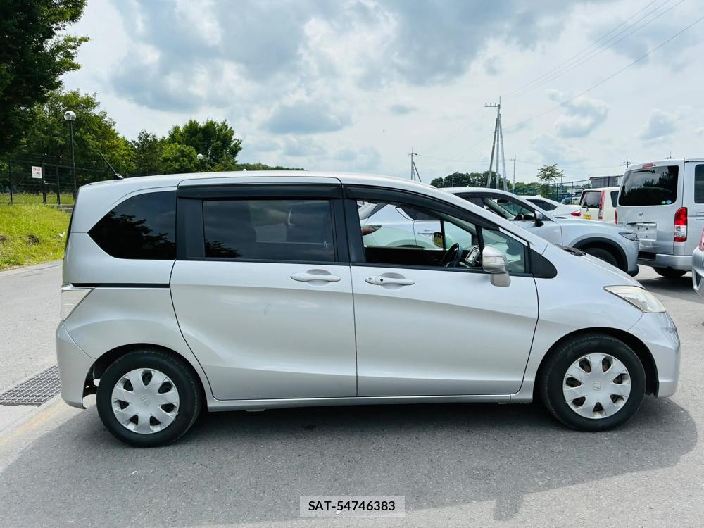 Honda FREED 2012-01 7372114-5