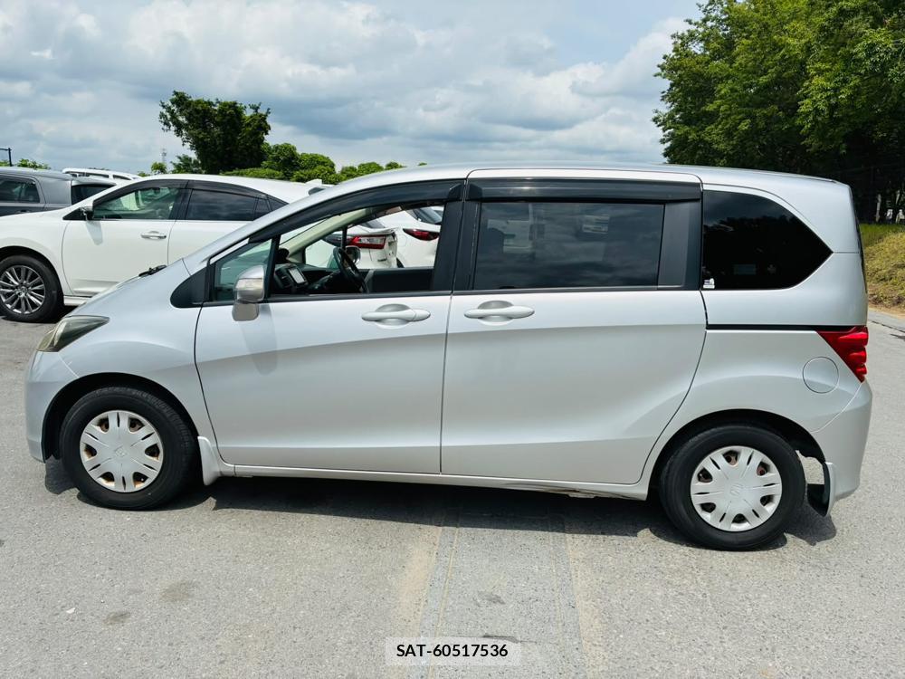 Honda FREED 2010-09 7477187-1