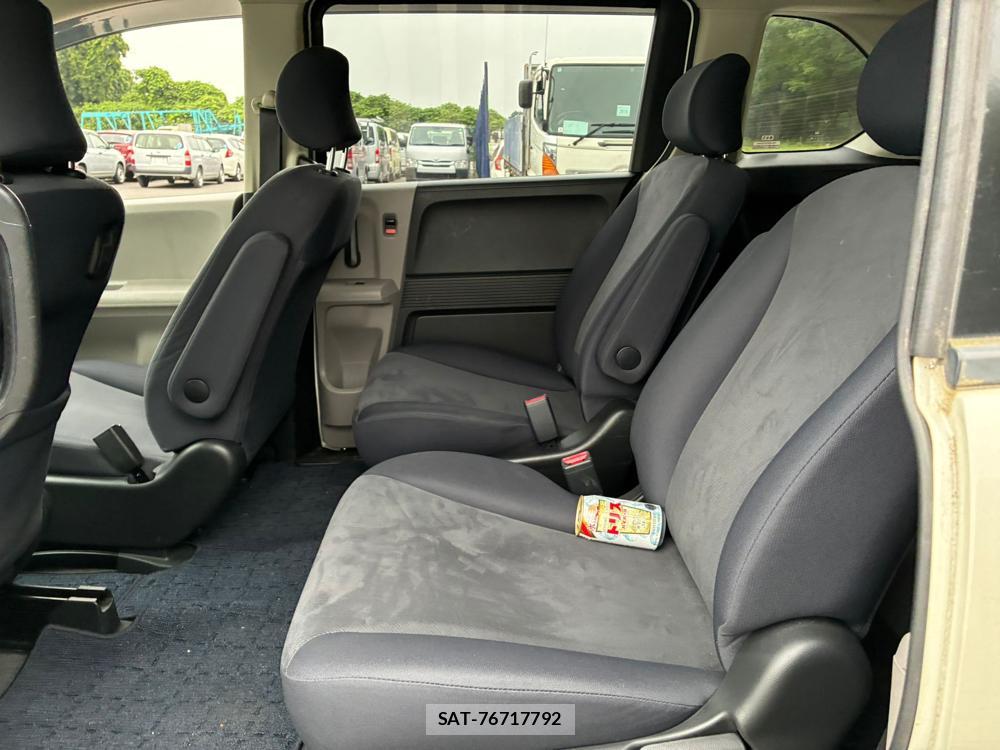 Honda FREED 2010-05 7687984-9