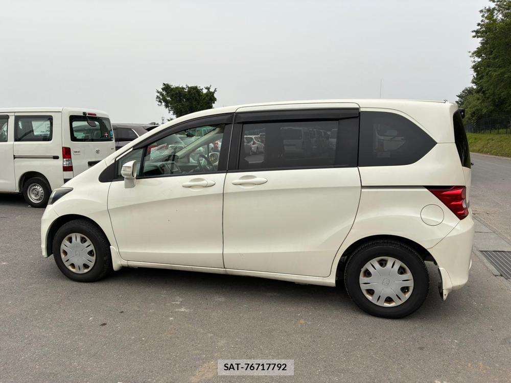 Honda FREED 2010-05 7687984-1