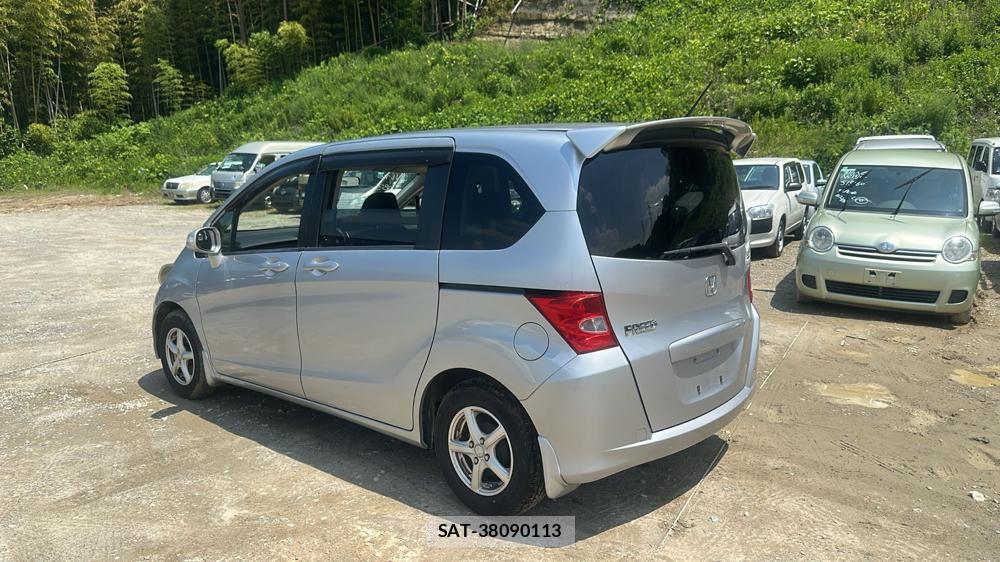 Honda FREED 2009 7098406-2