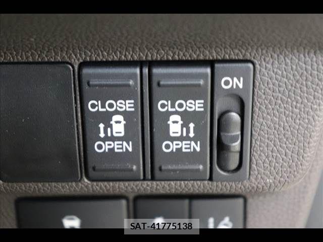 Honda FREED 2019-08 7876571-3