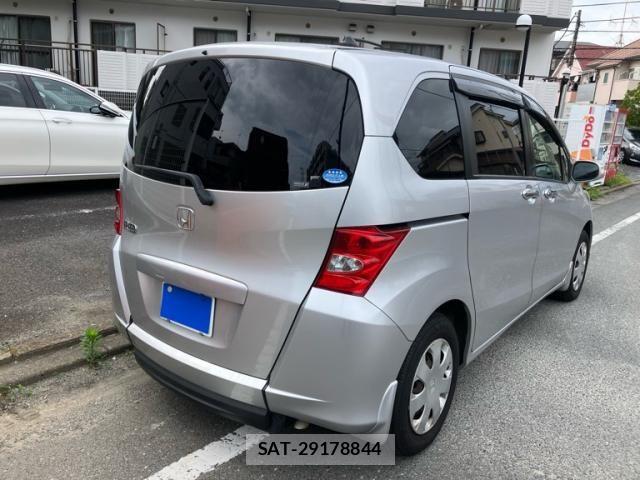 Honda FREED 2009-11 7876584-6