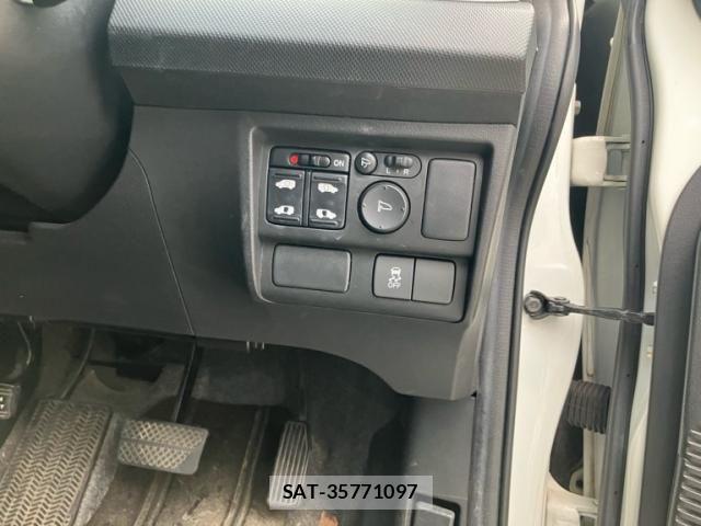 Honda FREED 2016-02 7961768-11