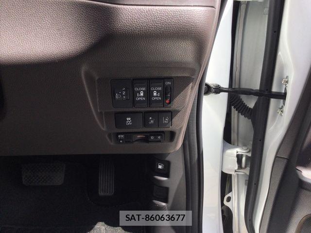 Honda FREED 2022-03 7961759-11