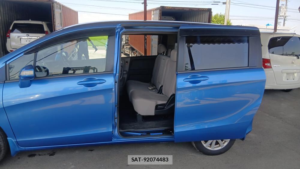 Honda FREED 2011 7490262-9