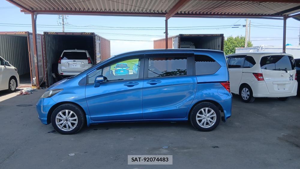 Honda FREED 2011 7490262-1