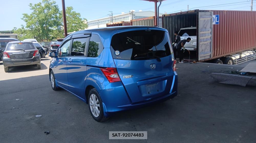 Honda FREED 2011 7490262-2